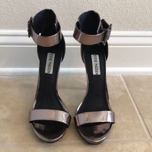 Steve Madden Metallic shoes